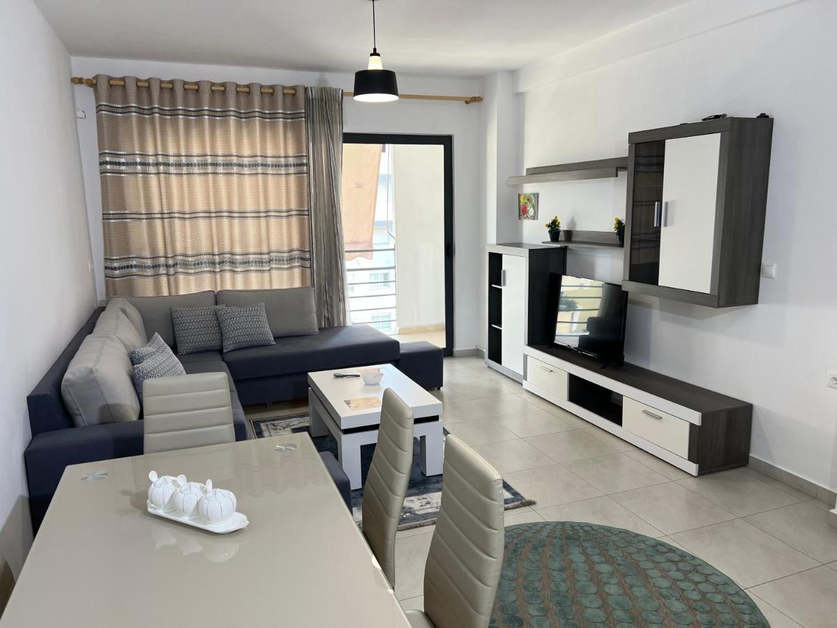 Marinela Apartment Tirana Esterno foto